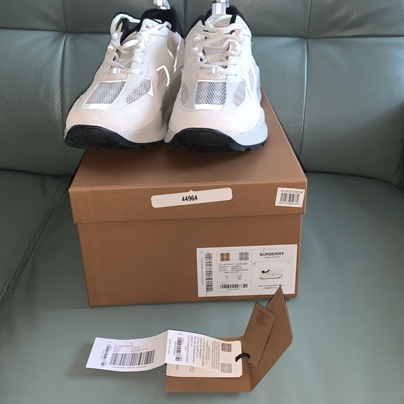 Burberry NWT authentic Sean Sneaker - Picture 11 of 11
